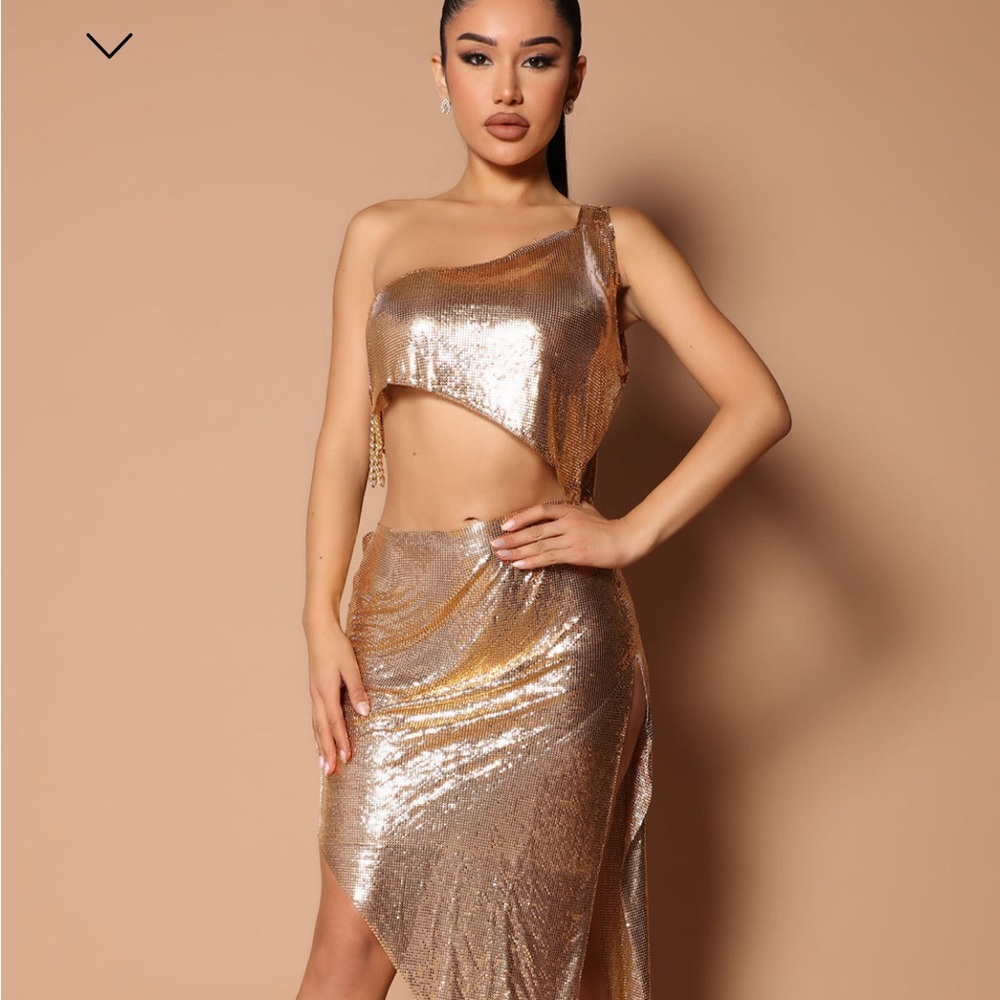 Gold metal mesh skirt set! From Fashion Nova